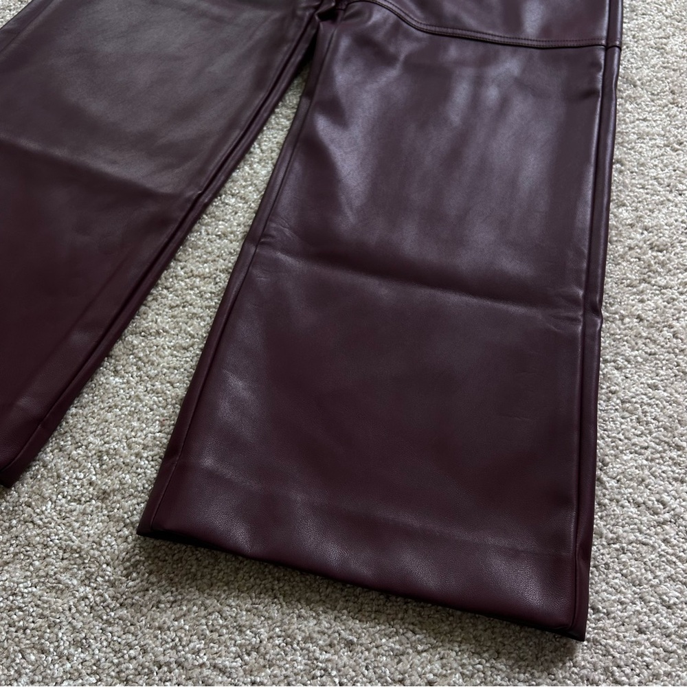 Banana Republic NWT Wide-Leg Ultra High-Rise Vegan Leather Pant Burgundy 4P - Picture 2 of 12